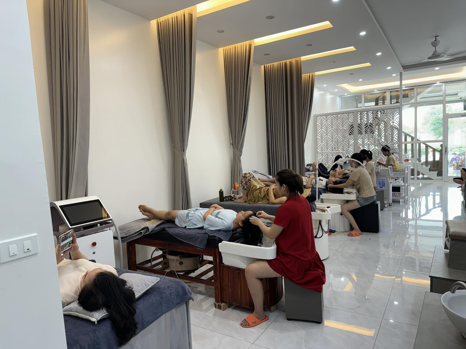 Không Gian Spa - Giường chăm sóc